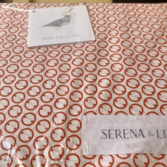 Serena & Lily Other - ISO pimento ring sheet set from Serena & Lily